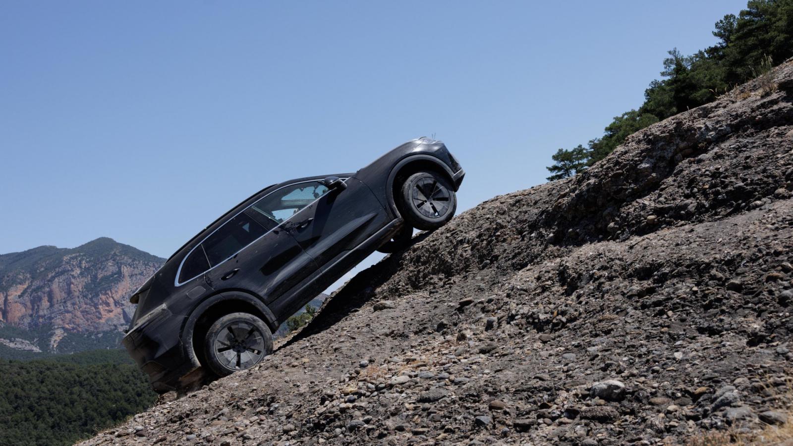 Η Porsche Cayenne Electric δοκιμάστηκε και από την τεχνητή νοημοσύνη